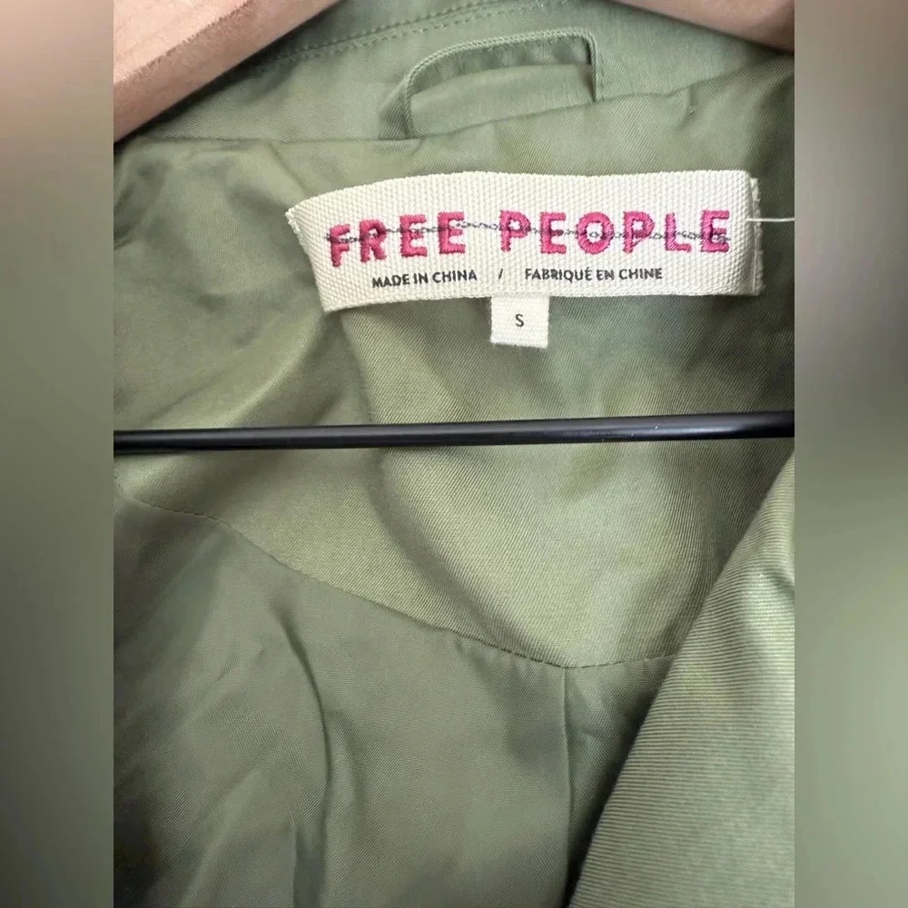 NWOT Free People Looking Glass Cropped Trench Coat in Loden color Small